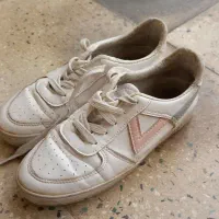 کتونی زنانه|کیف، کفش، کمربند|ابهر, |دیوار