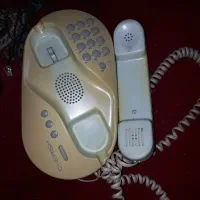 تلفن قدیمی عتیقه سالم|تلفن رومیزی|قم, تکیه آقا سید حسنی|دیوار