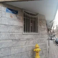 نبش-چوانمرد-100متر-2خواب-نورگیر-همکف