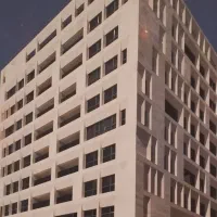 کارگر خدمات ،نظافتچی.