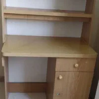 میز تحریر همراه با کشو و کمد