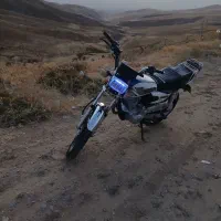 موتور سیکلت ۲۰۰ پراوز