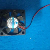 فن ۴×۴برای خنک کننده قطعات الکترونیکی