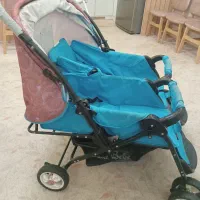 کالسکه دوقلو