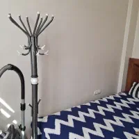 رخت اویز ایستاده