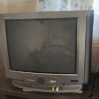 تلویزیون با میز تلویزیون