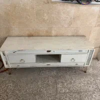 گنج و میز تلویزیون