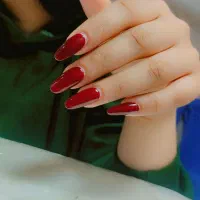 خدمات کاشت ناخن با تخفیف ویژه