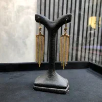 انواع گوشواره کارکرده و بدون اجرت/۲ درصد تا ۴ درصد