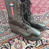 پوتین نوسایز۴۰فقط ۳۰۰تومن ارسال داره