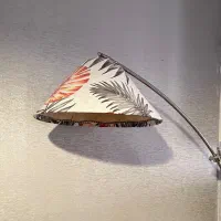 اباژور ایستاده