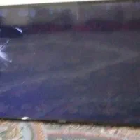 دو عدد تلویزیون شکسته