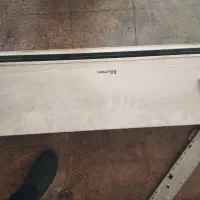 اسپیلت دیواری برند بوی من در حد