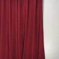 پرده قرمز