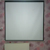 ویدئو پروژکتور Epson EB-E01 با پرده برقی ۲۲۰×۲۲۰|تلویزیون و پروژکتور|مشکین‌دشت, |دیوار