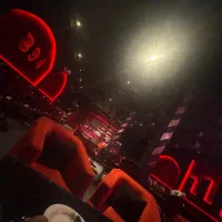 سالن کار و گارسون و خدماتی