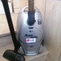 جاروبرقی ال جی3600وات پرقدرت اورجینال دسته کنترلی