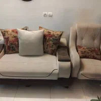 مبل راحتی دست دوم|مبلمان خانگی و میز عسلی|اصفهان, شهرستان|دیوار