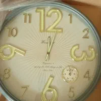 ساعت دیواری