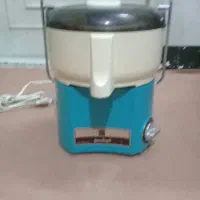 ابمیوه گیری ناسیونال قدیمی کم کار کرده بسیار قوی|آبمیوهگیر و آبمرکباتگیر|خرمآباد, |دیوار