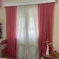 کتیبه ، و پرده و میله پرده