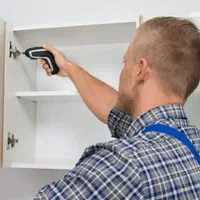 تعمیر درب چوبی کابینت رفع شکستگی ریگلاژ رنگ|خدمات پیشه و مهارت|حمیدیا, |دیوار