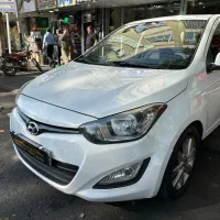 هیوندای i20
