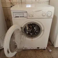 ماشین لباسشویی قدیمی