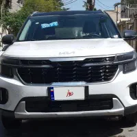 کیا سلتوس ۲۰۲۵ صفر پلاک شده سقف مشکی و سقف سفید