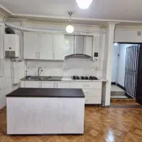 120متری سه خواب جنب هتل اسپیناس