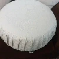 پاف و صندلی و میزناهارخوری