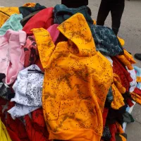 لباس  بچگانه پسرانه ..شاگرد گچکار میخوام