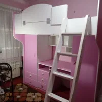 تخت مدل قلعه دارای میز تحریر و کتابخانه و کمد.|تخت و سرویس خواب|رشت, استقامت ۱|دیوار