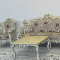 مبل کلاسیک سلطنتی کرم
