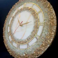 ساعت دفرمه رزینی|ساعت دیواری و تزئینی|تهران, سیروس|دیوار