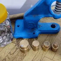 یک عدد دکمه زن دستی