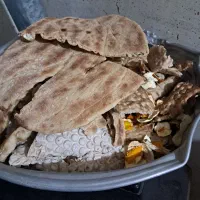 نان برای مرغ و اردک