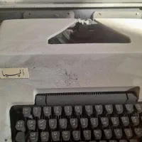 ماشین تایپ فارسی المپیا|کلکسیون اشیاء عتیقه|ری, سیزده آبان|دیوار