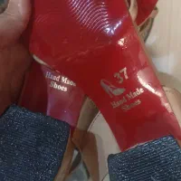 کفش و صندل  نو به قیمت یک دمپایی پلاستیکی