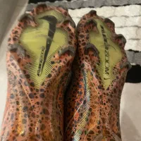 کفش فوتبال|کیف، کفش، کمربند|رشت, سعدی (تختی)|دیوار