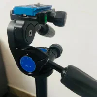 سه پایه فلزی بنرو|دوربین عکاسی و فیلمبرداری|یزد, |دیوار