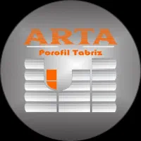 نقاش در زمینه رنگ پودری