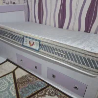 تخت وتشک