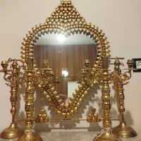 آینه و شمعدان و میز طرح برنج طلایی با سنگ مرمر