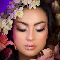 اموزش تخصصی میکاپ و خودارایی