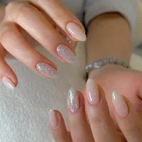 تخفیف خدمات ناخن به مناسبت افتتاحیه