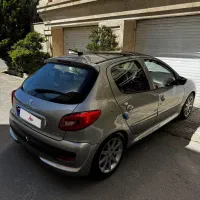 207 تیتانیوم اتاق تعویض