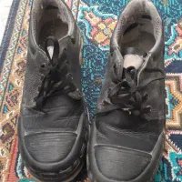 کفش ایمنی سالم بدون زدگی یا پارگی سایز ۴۴