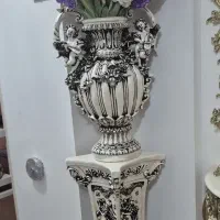 گلدان و پایه