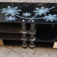 میز تلویزیون شیشه ای